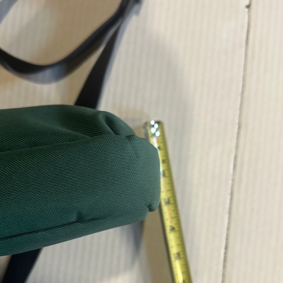 Columbia urban uplift side bag Green Black Adjustable Strap zipper inside pocket - Picture 10 of 10